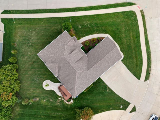 4801 BREAKERS CT, Columbia, MO 65203