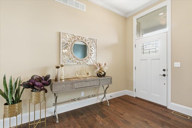 4801 BREAKERS CT, Columbia, MO 65203