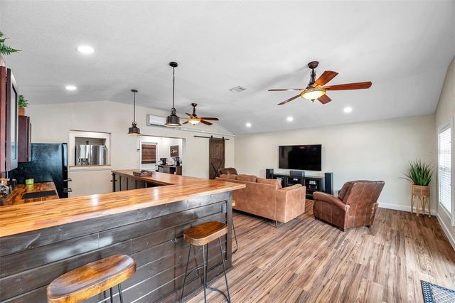 4815 PLANTATION DRIVE, Tampa, FL 33615