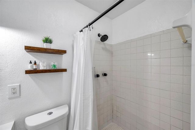 4815 PLANTATION DRIVE, Tampa, FL 33615