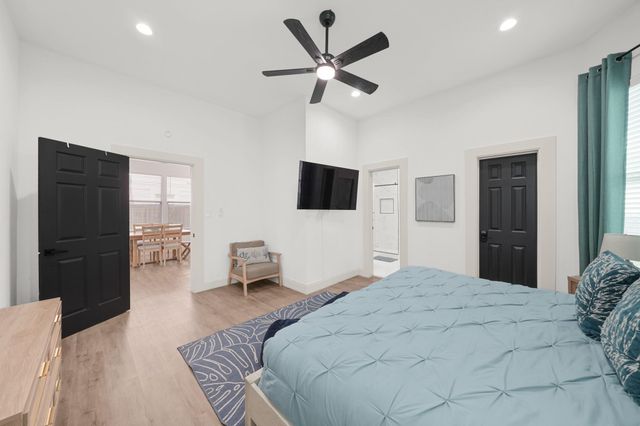 3124 Bernardo De Galvez Avenue, Galveston, TX 77550