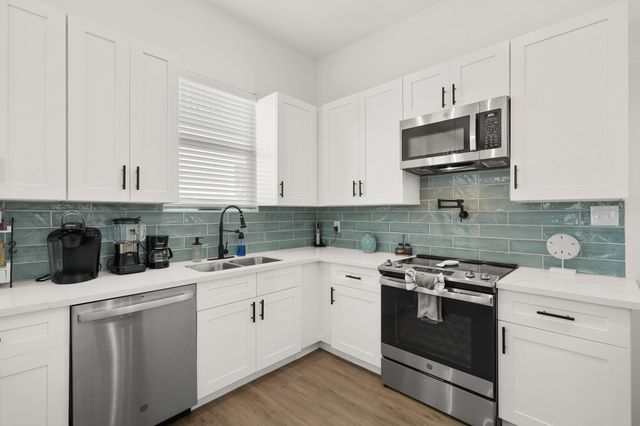 3124 Bernardo De Galvez Avenue, Galveston, TX 77550