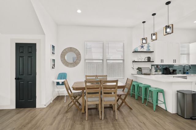 3124 Bernardo De Galvez Avenue, Galveston, TX 77550