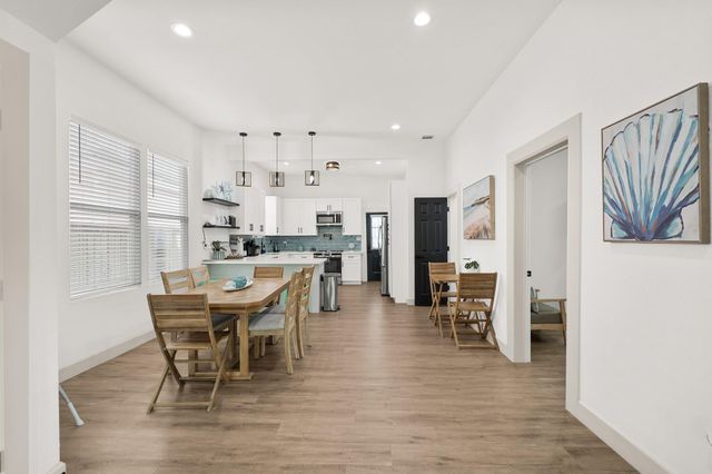 3124 Bernardo De Galvez Avenue, Galveston, TX 77550