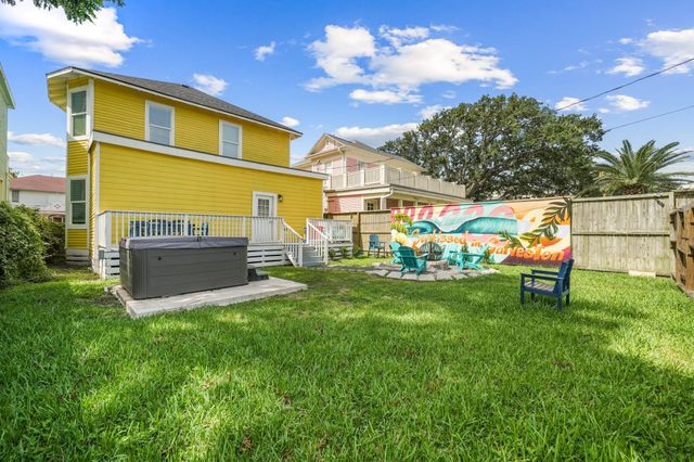 3124 Bernardo De Galvez Avenue, Galveston, TX 77550