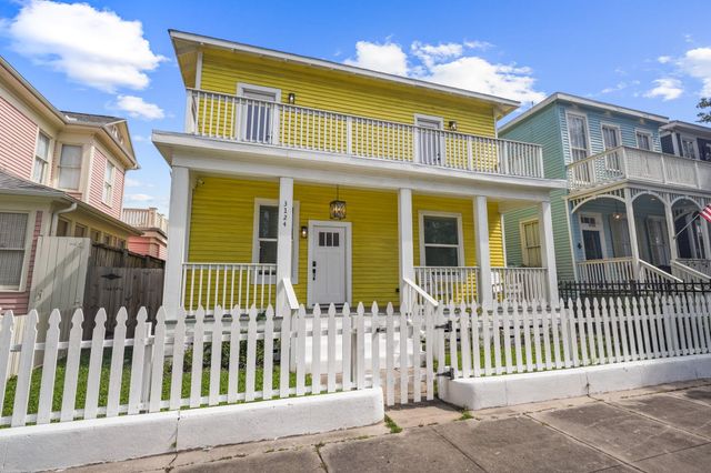 3124 Bernardo De Galvez Avenue, Galveston, TX 77550