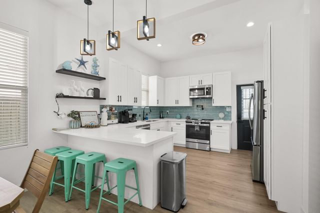 3124 Bernardo De Galvez Avenue, Galveston, TX 77550