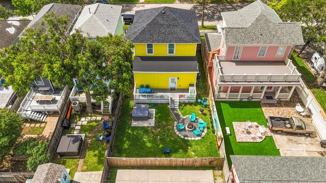 3124 Bernardo De Galvez Avenue, Galveston, TX 77550