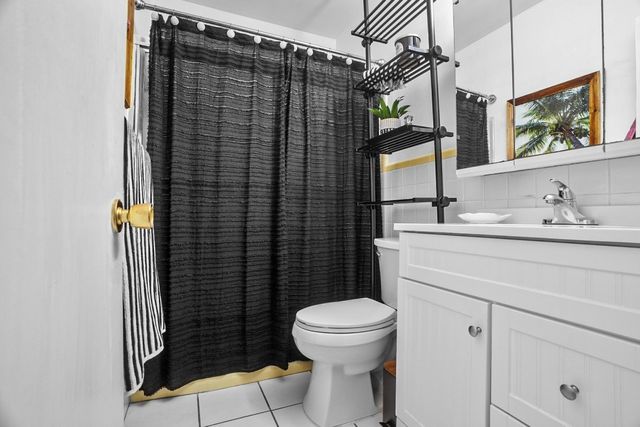 2748 NE 28th Avenue 13, Lighthouse Point, FL 33064