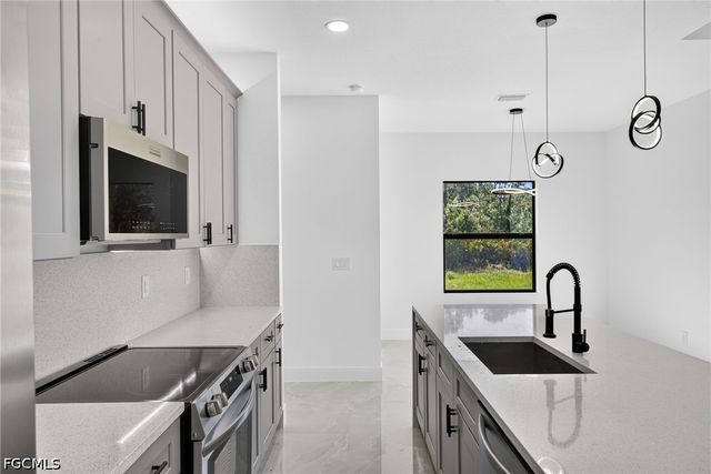3706 Gene AVE N, Lehigh Acres, FL 33971