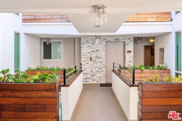 901 Ocean Avenue, Santa Monica, CA 90403