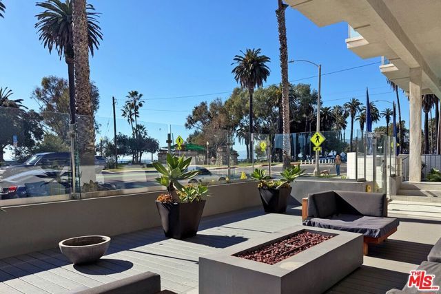 901 Ocean Avenue, Santa Monica, CA 90403