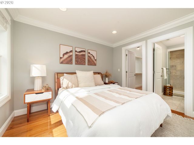 627 Ne RANDALL Ave, Portland, OR 97232