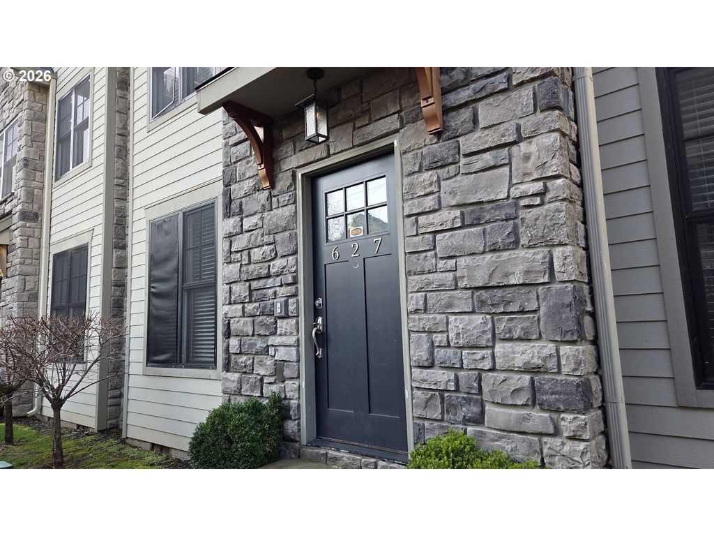 627 Ne RANDALL Ave, Portland, OR 97232