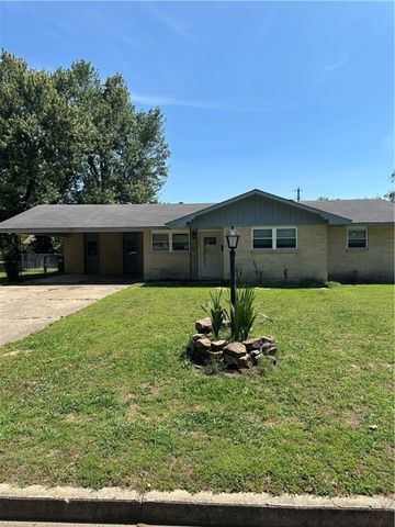1803 Shelby Avenue, Springdale, AR 72762