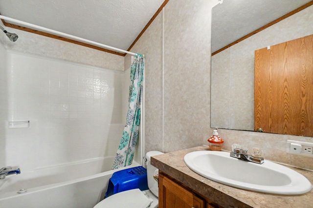 3065 Chamberlain Road, Buchanan, MI 49107