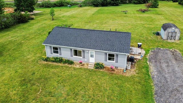 3065 Chamberlain Road, Buchanan, MI 49107