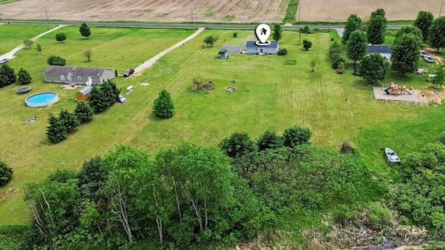 3065 Chamberlain Road, Buchanan, MI 49107