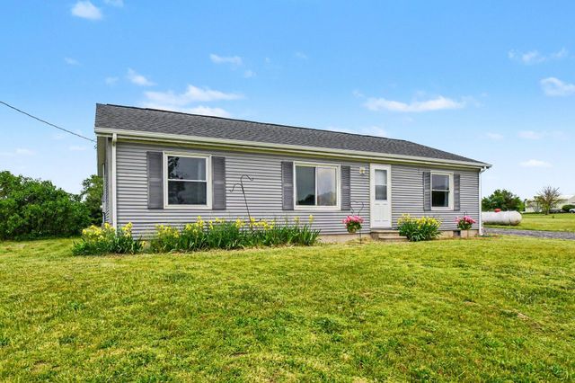 3065 Chamberlain Road, Buchanan, MI 49107