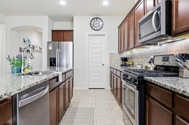 158 Fern DR, Buda, TX 78610