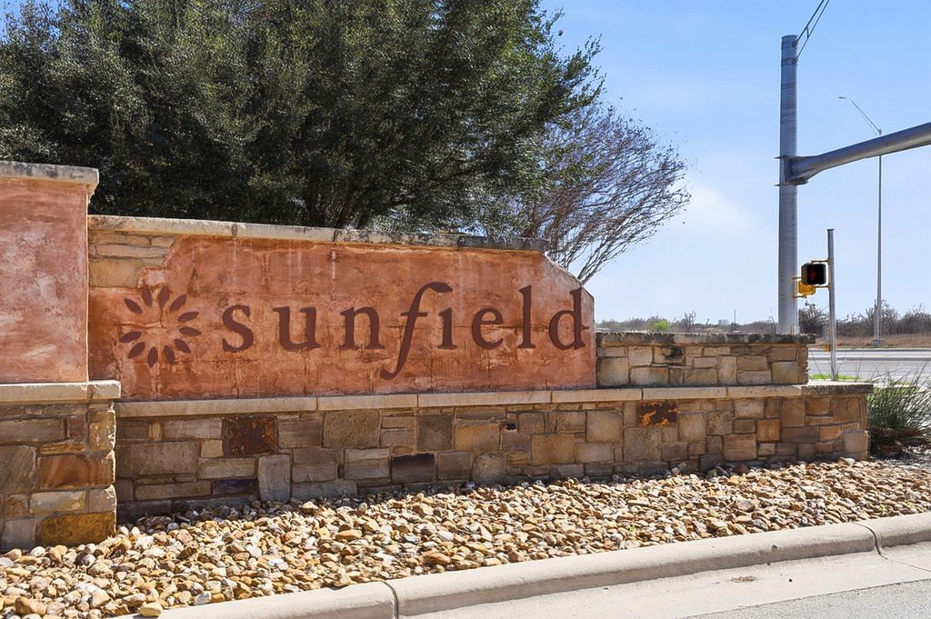 158 Fern DR, Buda, TX 78610