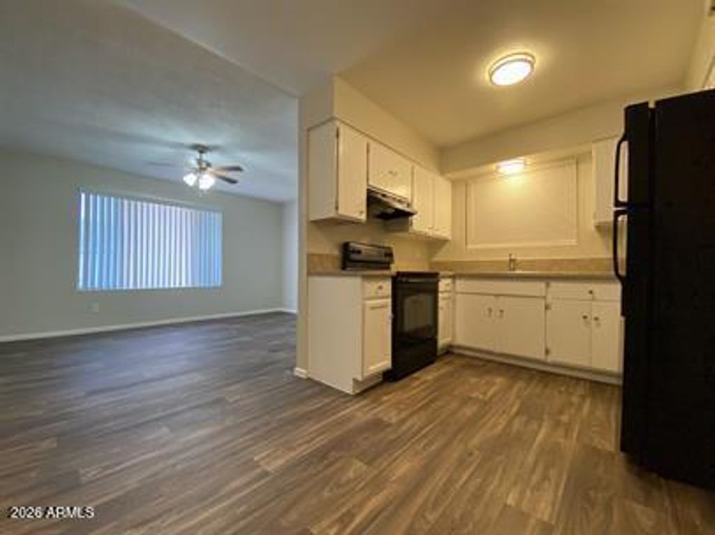 3810 W BELMONT Avenue, Phoenix, AZ 85051 — photo 2