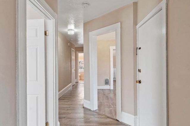 11 Pine Street, Leominster, MA 01453