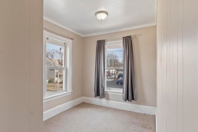 11 Pine Street, Leominster, MA 01453