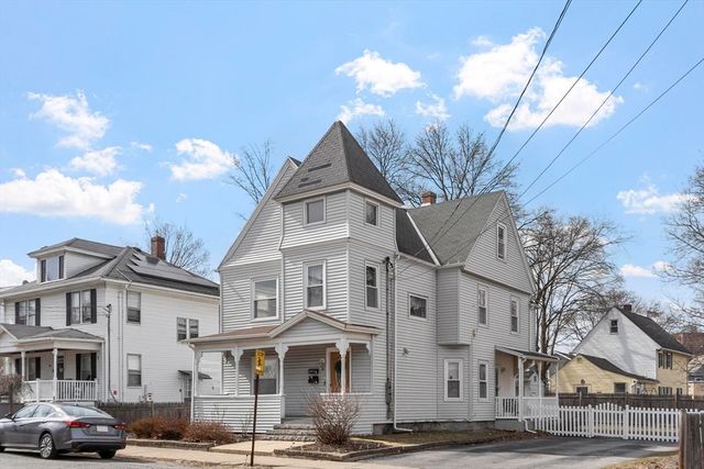 11 Pine Street, Leominster, MA 01453