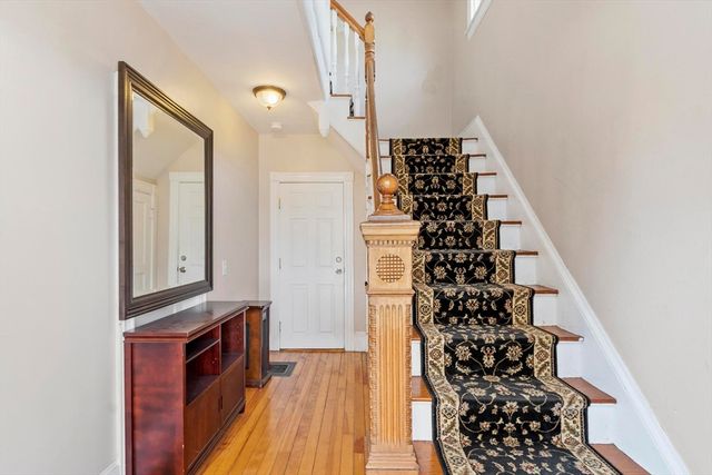 11 Pine Street, Leominster, MA 01453