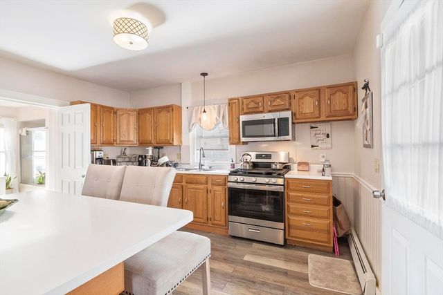 11 Pine Street, Leominster, MA 01453