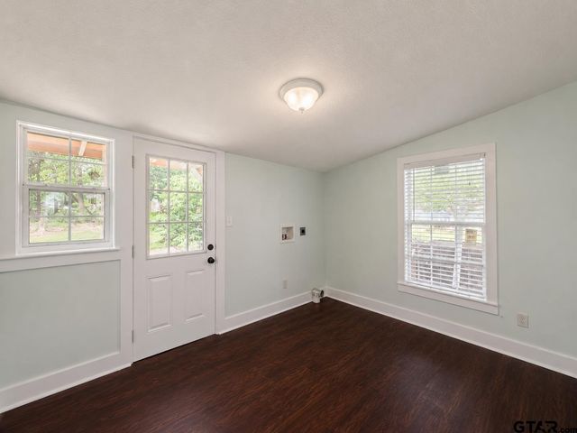 618 N Moore, Tyler, TX 75702
