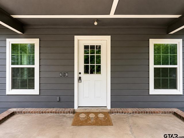 618 N Moore, Tyler, TX 75702