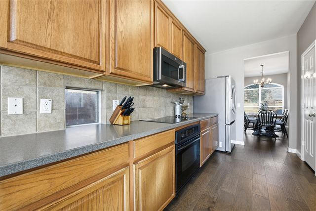 2736 Maple Creek Drive, Fort Worth, TX 76177