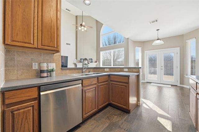 2736 Maple Creek Drive, Fort Worth, TX 76177