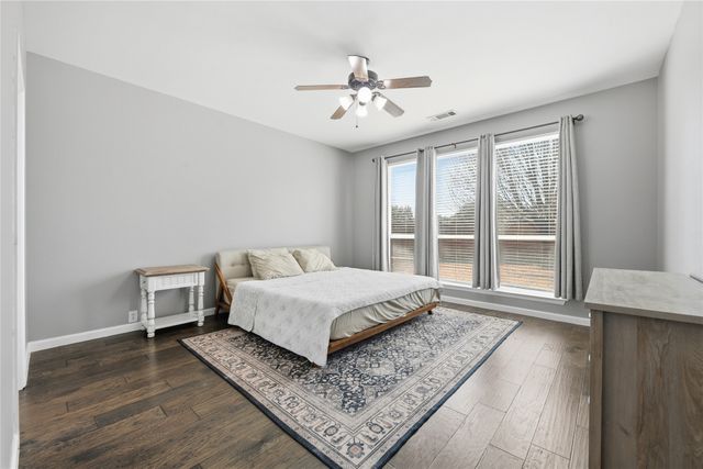 2736 Maple Creek Drive, Fort Worth, TX 76177