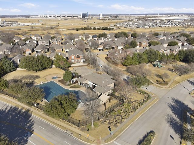 2736 Maple Creek Drive, Fort Worth, TX 76177