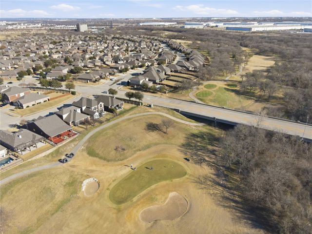 2736 Maple Creek Drive, Fort Worth, TX 76177