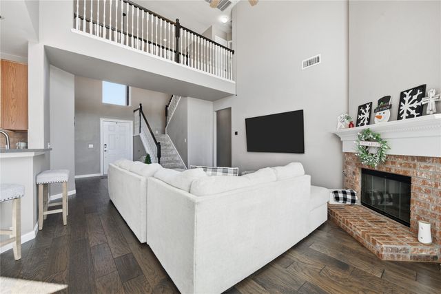 2736 Maple Creek Drive, Fort Worth, TX 76177