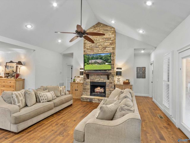 111 Smith Lane, Boaz, AL 35956