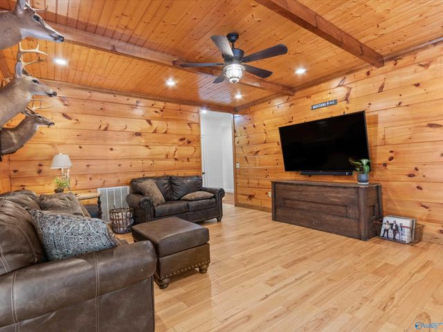 111 Smith Lane, Boaz, AL 35956