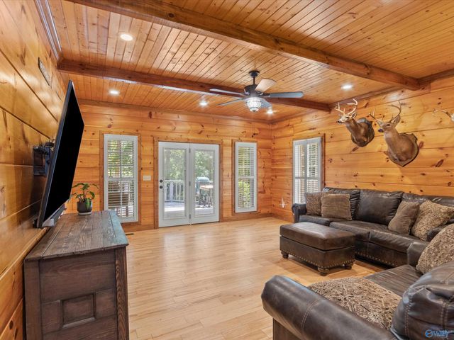 111 Smith Lane, Boaz, AL 35956