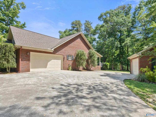 111 Smith Lane, Boaz, AL 35956