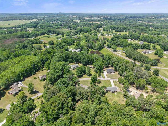111 Smith Lane, Boaz, AL 35956