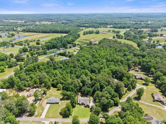 111 Smith Lane, Boaz, AL 35956