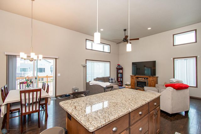 1131 29 Avenue W, West Fargo, ND 58078