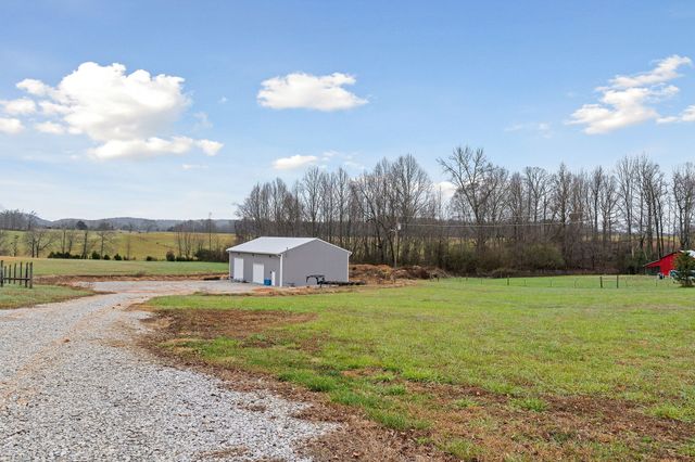 13813 OLD KENTUCKY ROAD, Walling, TN 38587