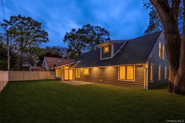 11 Ranch Place, Merrick, NY 11566