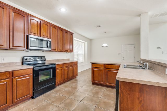 10256 Franklin Drive, Providence Village, TX 76227
