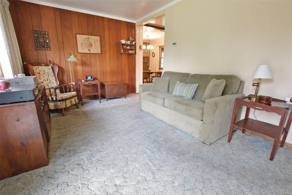 24 Island Boulevard, Bohemia, NY 11716 — photo 2